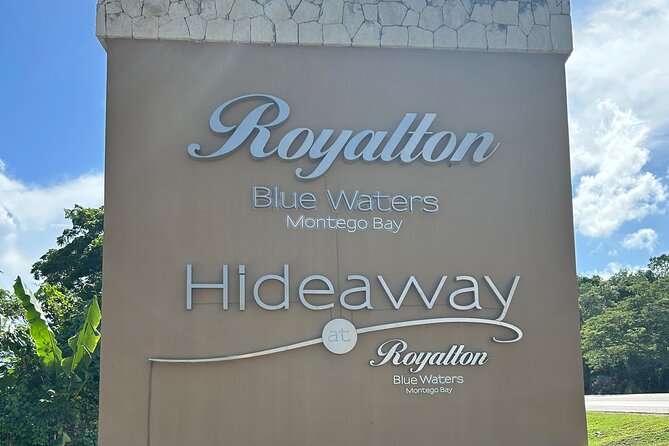 Private Transfer Grand Palladium and Royalton Blue Water Resort - Lucea to your resort, minus the stress