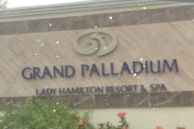Private Transfer Grand Palladium and Royalton Blue Water Resort - What is included, what isn’t, and how to handle snacks