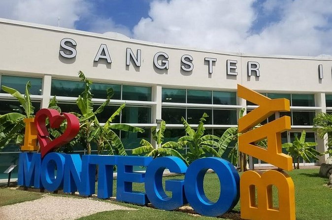 Private Transfers from Montego Bay Airport to Runaway Bay Hotels - For couples, groups, and families: who this fits best