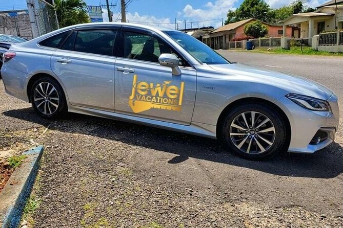 Private Transfers: Montego Bay Airport ↔ Runaway Bay Area - On the Road: Comfort, Direct Routing, and a Little Local Guidance