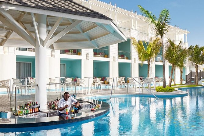 Private Transportation from Montego Bay Airport to Negril hotels - Meet Your Driver at MBJ Without the Airport Puzzle