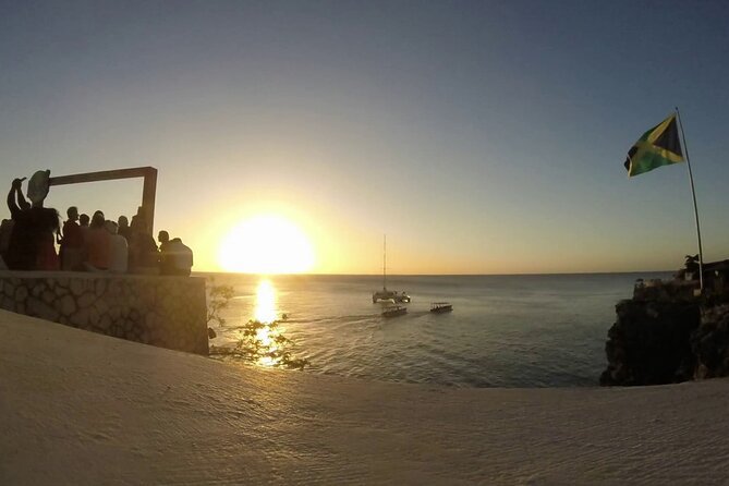 Private Trip to Blue Hole Mineral Springs, Negril & Ricks Café - Timing, weather, and how to plan your gear
