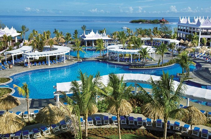 Riu Palace Montego Bay Private Airport Transfer - Choosing the Right Vehicle Size (So You Are Not Forcing Luggage)
