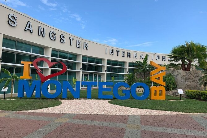 RIU Reggae Palace and RIU Montego Bay Private Airport Transfer - A Quick Airport-to-RIU Ride That Sets the Tone