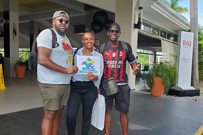 RIU Reggae Palace and RIU Montego Bay Private Airport Transfer - Choosing Your RIU Hotel Stop, Reggae, Montego Bay, or Palace