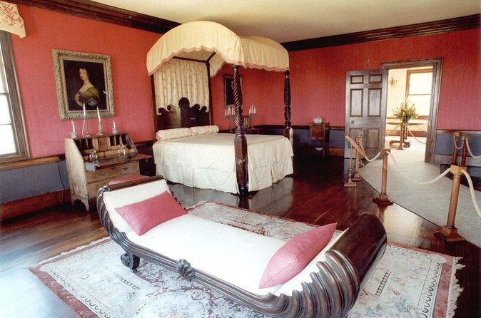 Rose Hall Great House Haunted Night Tour with Admission - The guide makes or breaks the vibe