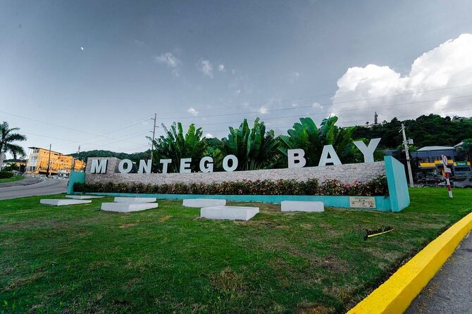 Round Trip Montego Bay Airport Taxi - Grand Palladium - Where You Meet the Dispatcher at Montego Bay Airport