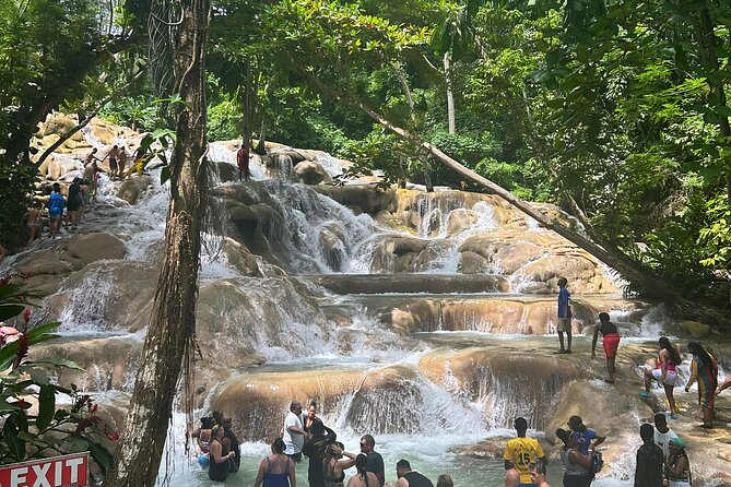 Round Trip Sangsters Montego Bay Airport to Ocho Rios transfers - Private Sangsters to Ocho Rios, the comfort-first start