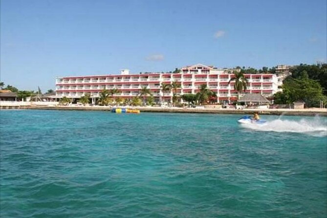 Royal Decameron Montego Bay Private Airport Transfer - A 15-Minute Private Ride With AC and Room for Luggage