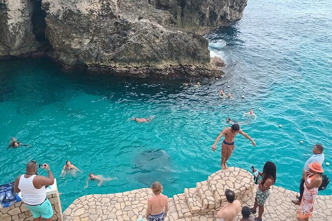 Seven Miles Beach in Negril and Ricks Cafe from Montego Bay - Key highlights at a glance