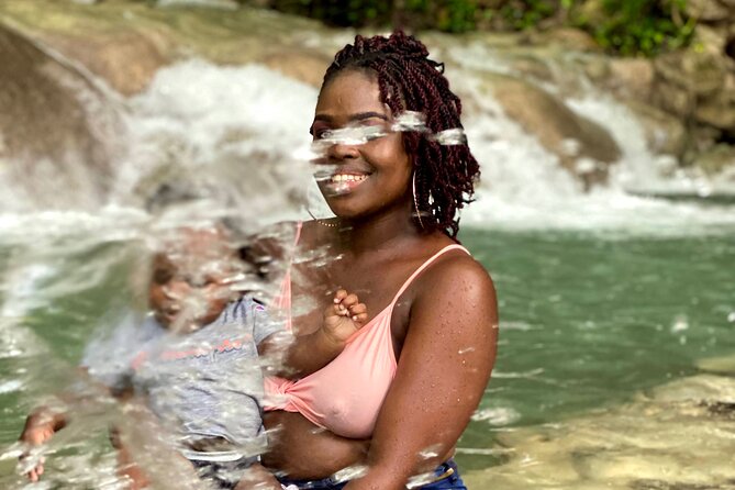 Street Executive Tours And Chauffeur Service Jamaica - What You Get from Your Driver: Route Knowledge and Real Jamaica Chat