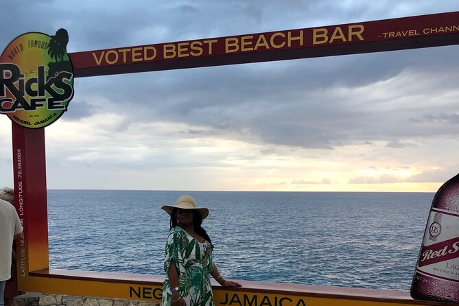 Tour to Negril 7 Miles Beach and Rick’s Cafe from Montego Bay - Seven Mile Beach, 7-mile calm: what makes it worth the trip