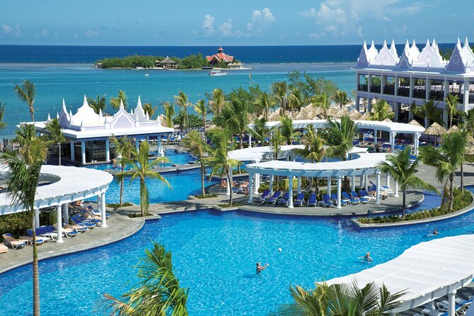 Transfer from/to Airport, Riu Reggae, Riu Montego Bay, Riu Palace - How Pickup Works at Sangster International Airport (and How to Spot Your Ride Fast)